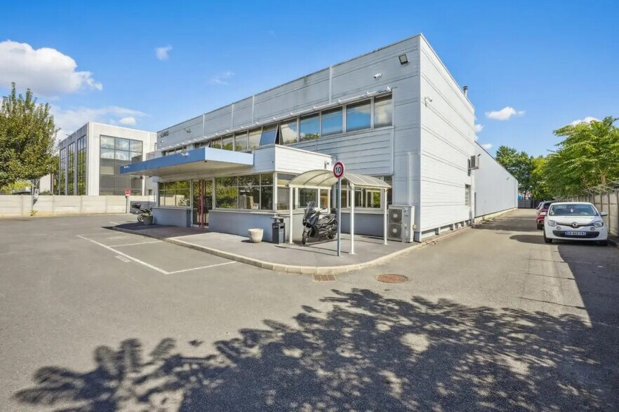 16 Rue Thomas Edison, Gennevilliers for sale - Building Photo - Image 1 of 15