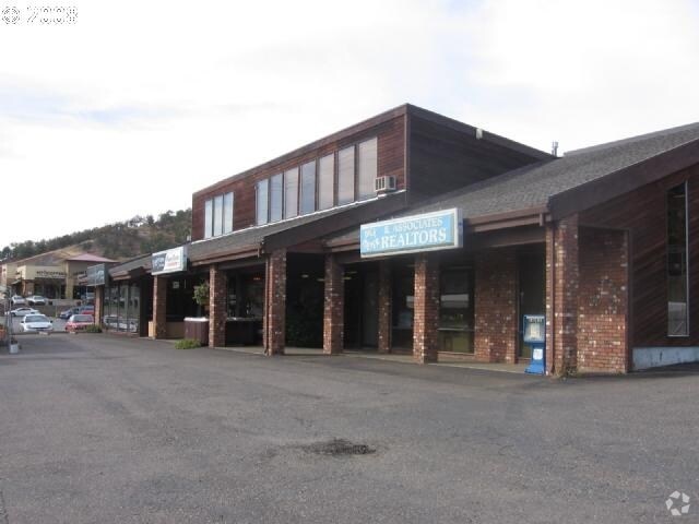 1630-1638 NW Garden Valley Blvd, Roseburg, OR for sale Building Photo- Image 1 of 1