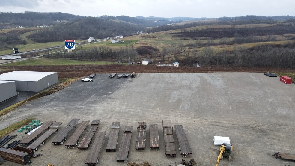 499 CARLTON Dr, Bentleyville, PA 15314