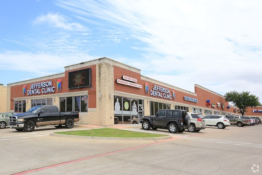 2902 S Buckner Blvd, Dallas, TX 75227