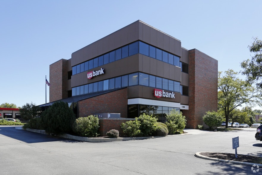 6301 S Cass Ave, Westmont, IL for lease - Primary Photo - Image 1 of 14