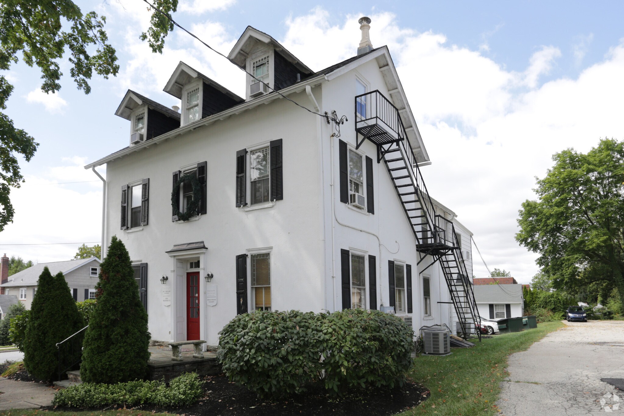 709 Bethlehem Pike, Erdenheim, PA for sale Primary Photo- Image 1 of 1