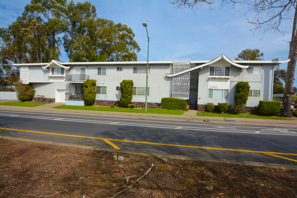 7940 Bancroft Ave, Oakland, CA for sale Building Photo- Image 1 of 11