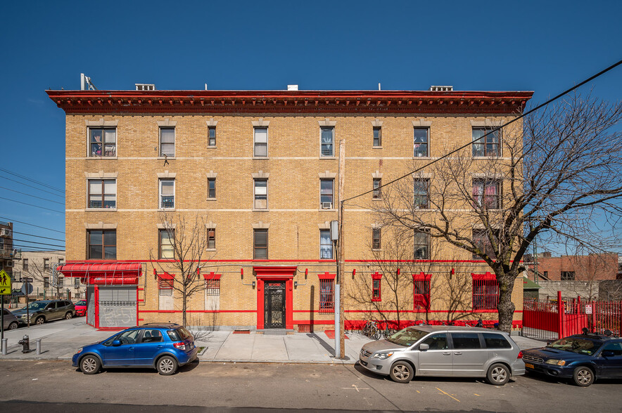 903 35th Ave, Long Island City, NY for lease - Building Photo - Image 2 of 4