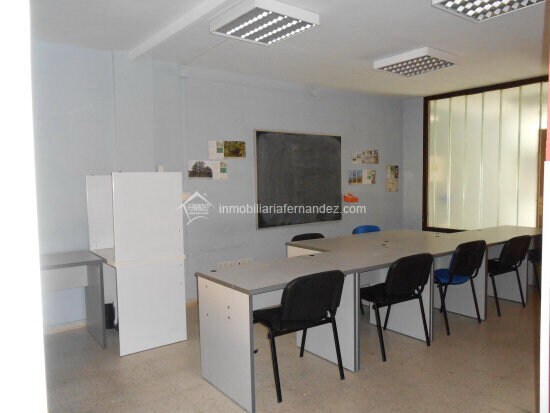 Office in Cáceres, Cáceres for sale Building Photo- Image 1 of 22