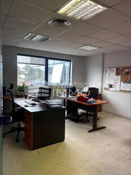 Office in Creil for sale - Interior Photo - Image 3 of 7