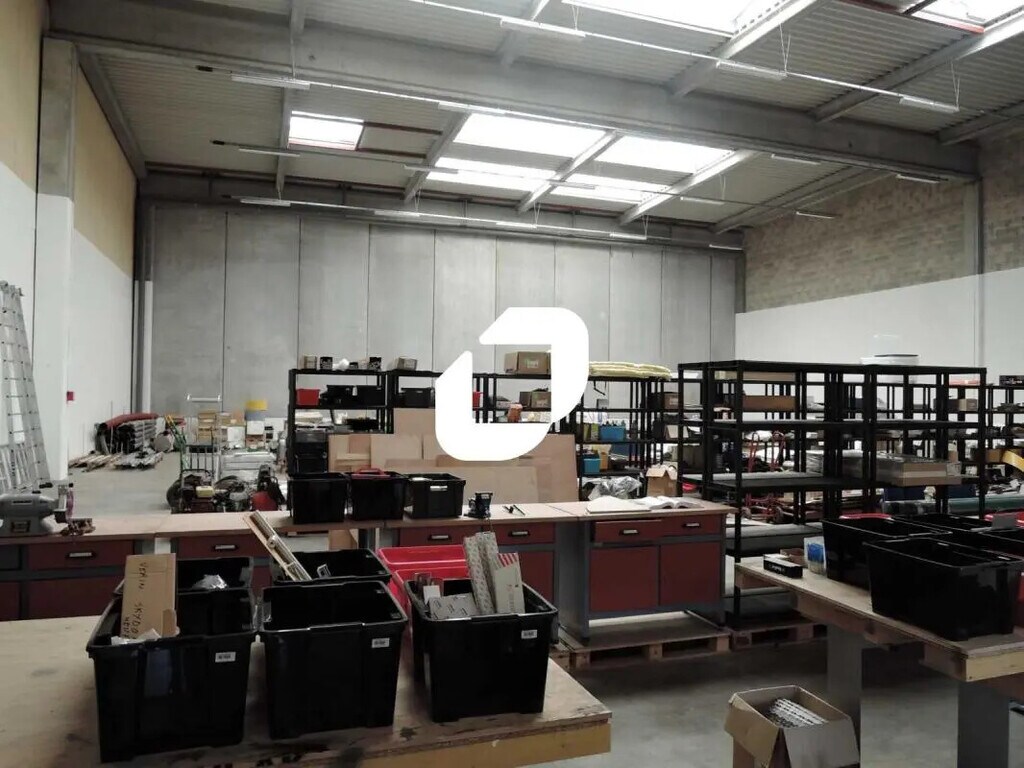 Location Local d'activités 140 m² à 760 m² - Photo 1