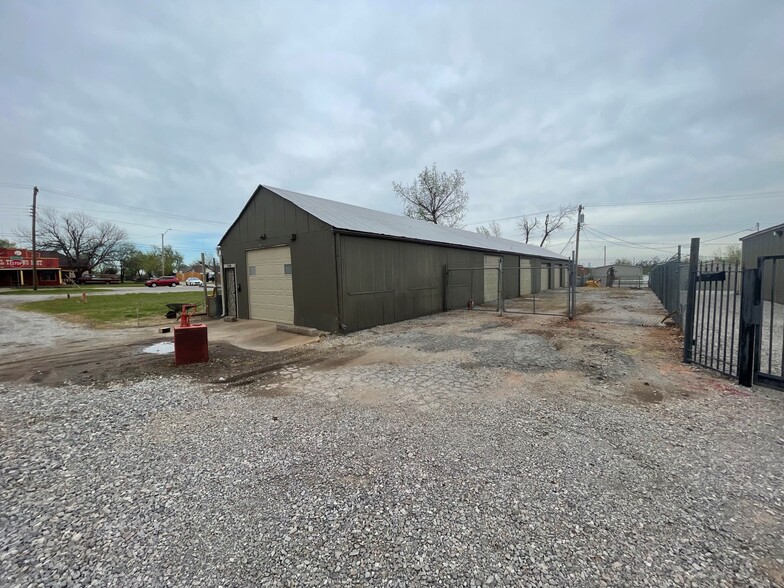 1108 NW 90th St, Oklahoma City, OK for sale - Building Photo - Image 1 of 1