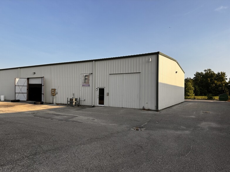 34 29th St, Gulfport, MS for lease - Building Photo - Image 1 of 9