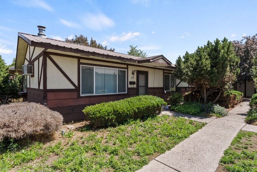 824-828 E North Ave, Spokane, WA for sale - Building Photo - Image 2 of 21