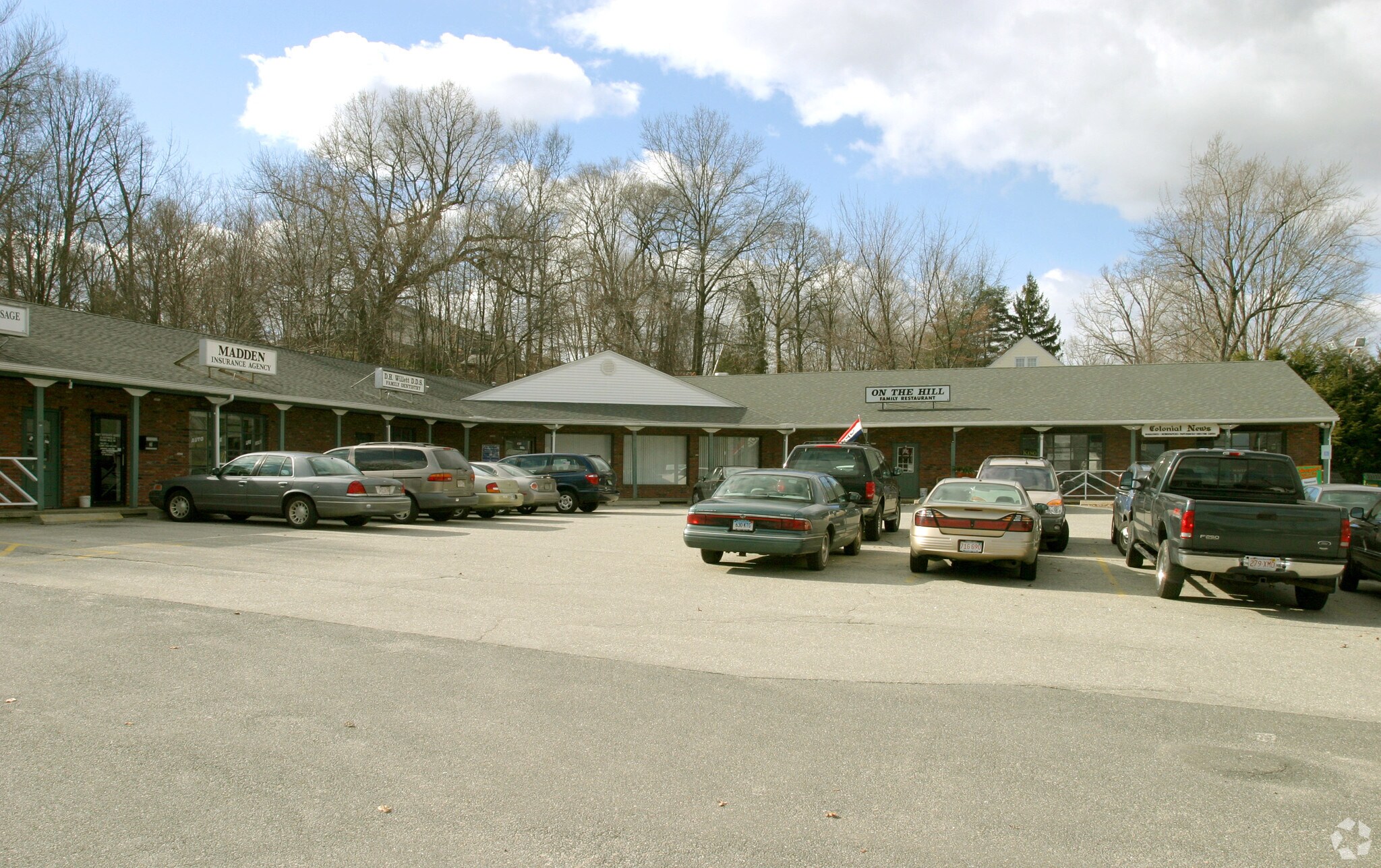 39 Southwick St, Feeding Hills, MA for sale Primary Photo- Image 1 of 24