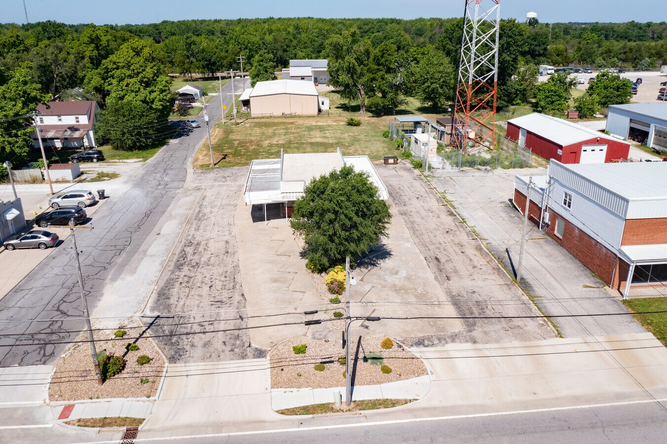 1101 N Morley St, Moberly, MO 65270