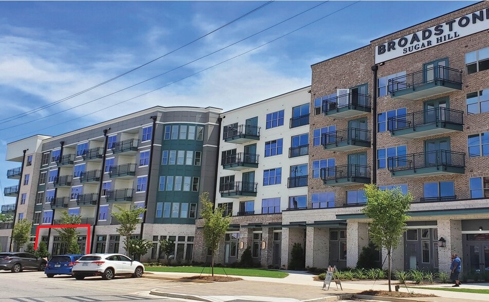 5010 W Broad St, Sugar Hill, GA for sale - Building Photo - Image 1 of 1