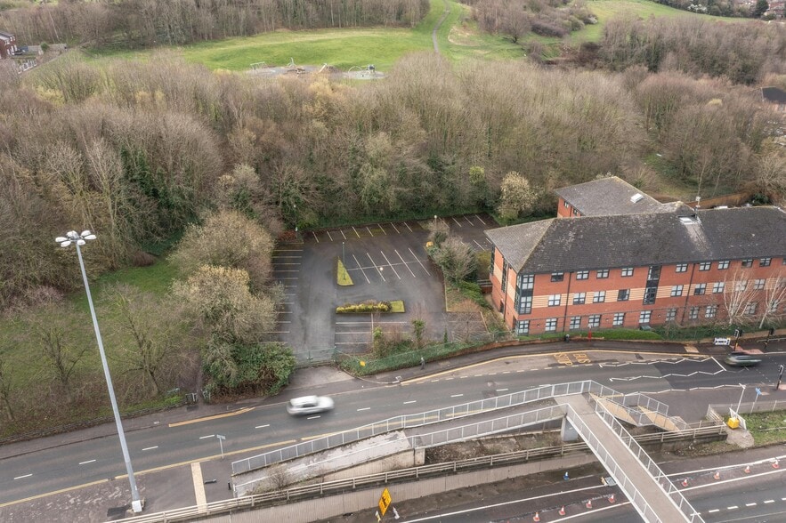 171 Elland Rd, Leeds for lease - Building Photo - Image 1 of 1