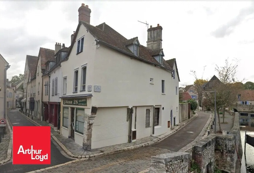 Retail in Chartres for sale - Building Photo - Image 1 of 2