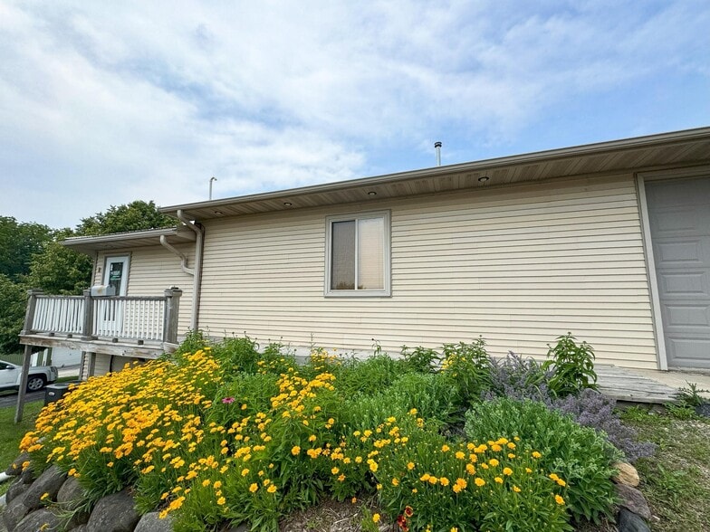 W1734 North St, Green Lake, WI for sale - Building Photo - Image 1 of 3