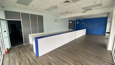 US 192 & SR 429, Orlando, FL for lease Interior Photo- Image 1 of 4