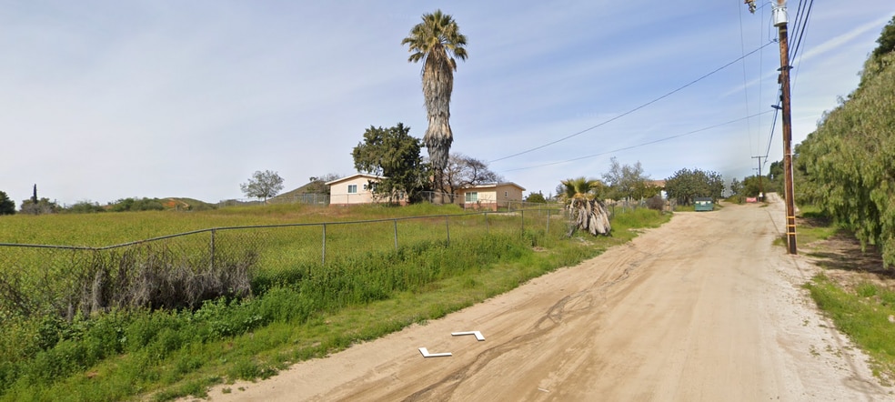 18318 Cajalco Rd, Perris, CA for sale - Building Photo - Image 3 of 8