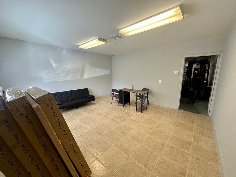 2301-2325 NW 30th St, Oakland Park, FL for sale - Building Photo - Image 2 of 7