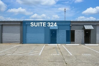 1300 S Frazier St, Conroe, TX for lease Interior Photo- Image 1 of 10