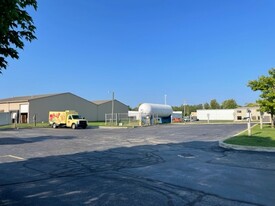 512 Herriman Ct, Noblesville IN - Warehouse