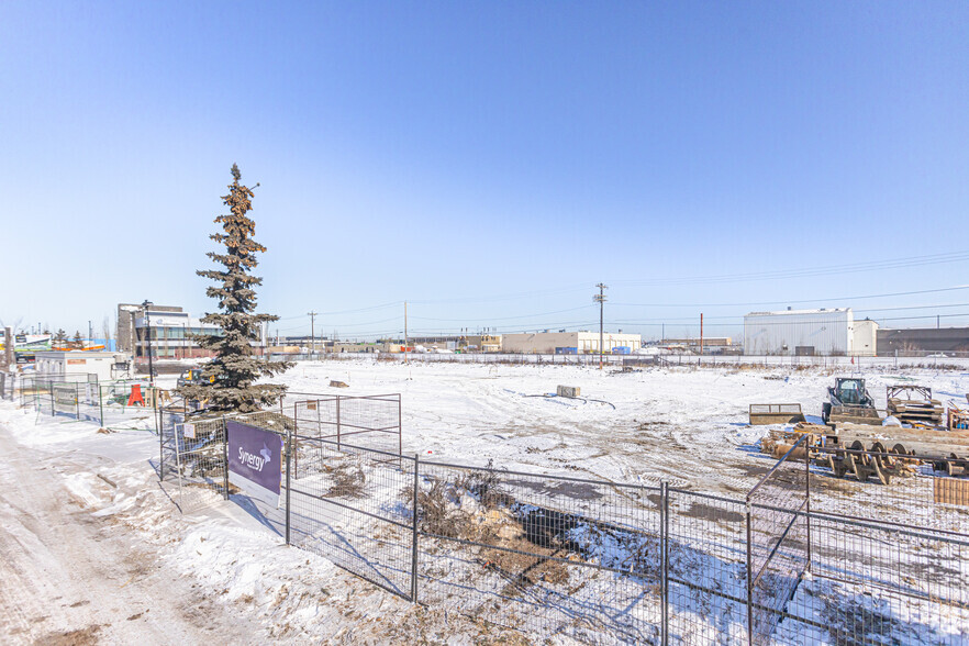 4805 Gateway Blvd NW, Edmonton, AB for lease - Building Photo - Image 2 of 3