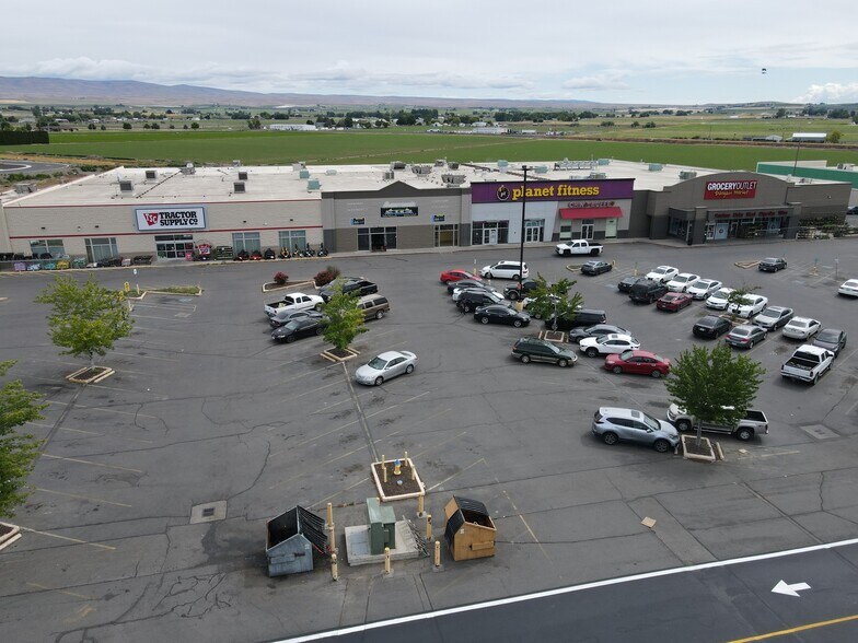 2600 Yakima Valley Hwy, Sunnyside, WA for lease - Building Photo - Image 1 of 7