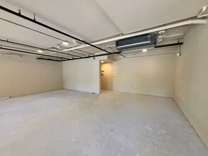 107 C Street, Independence, OR for lease Interior Photo- Image 2 of 7