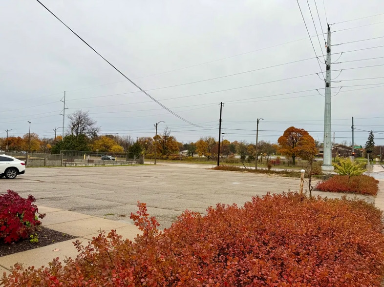 812 S Martin Luther King Jr Blvd, Lansing, MI for sale - Building Photo - Image 3 of 18