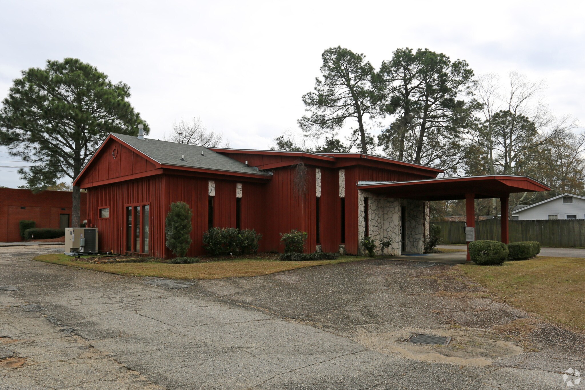 71 Midtown Park W, Mobile, AL for sale Primary Photo- Image 1 of 1