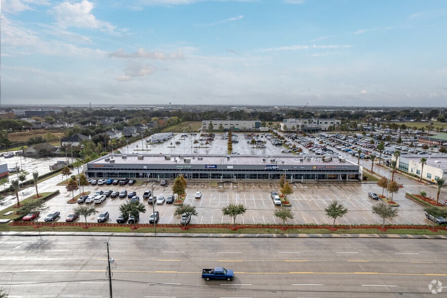 7740 Spencer Hwy, Pasadena, TX for lease - Aerial - Image 3 of 4