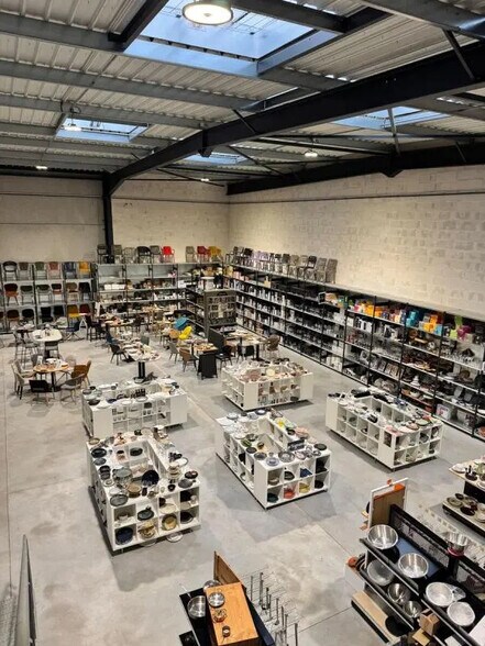 Office in LA CHAPELLE-D'ARMENTIERES for lease - Interior Photo - Image 2 of 5