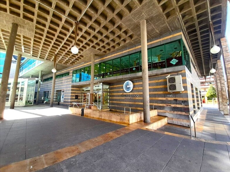 Calle Carlos López Otin, Oviedo, Asturias for sale - Building Photo - Image 2 of 19