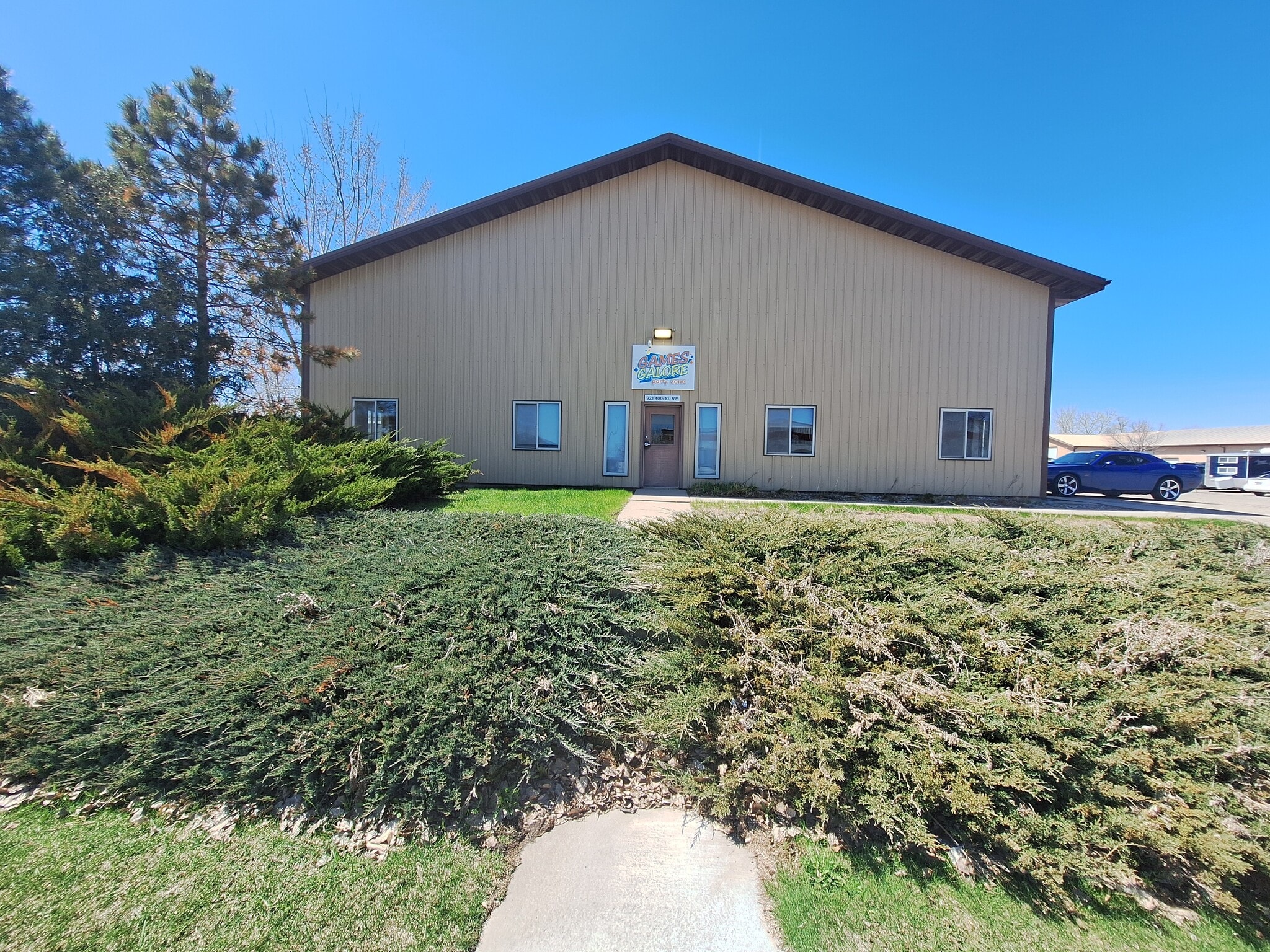 922 40th St N, Fargo, ND for lease Building Photo- Image 1 of 14
