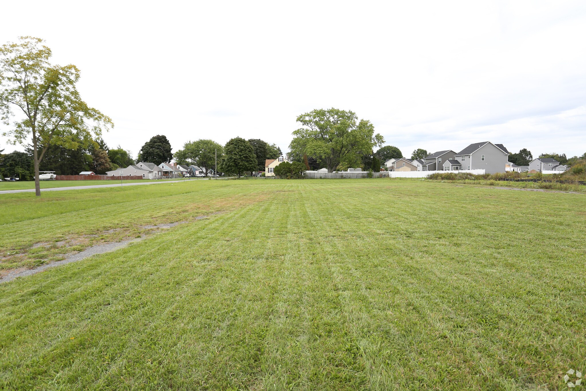 7176 Buckley Rd, Liverpool, NY for sale Primary Photo- Image 1 of 1