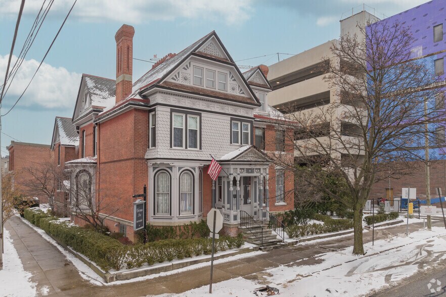 401 Peach St, Erie, PA for sale - Building Photo - Image 1 of 1