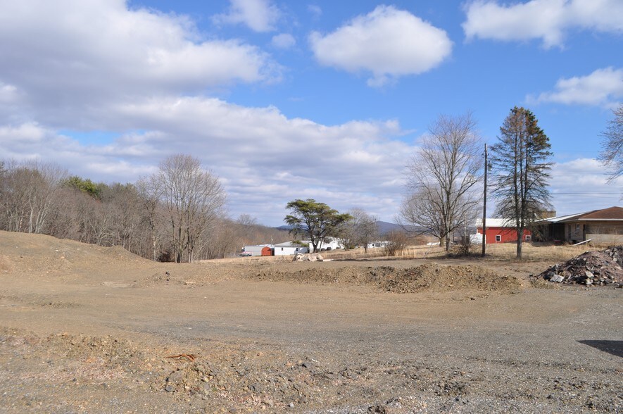 1193-1195 Centre Tpke, Orwigsburg, PA for sale - Building Photo - Image 2 of 20