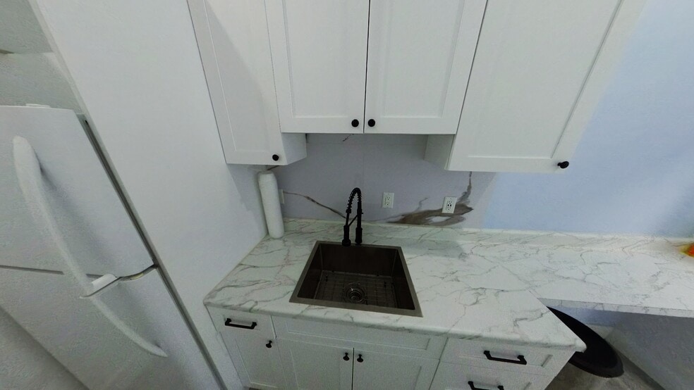 9375-9447 SW 56th St, Miami, FL for lease - Building Photo - Image 2 of 12