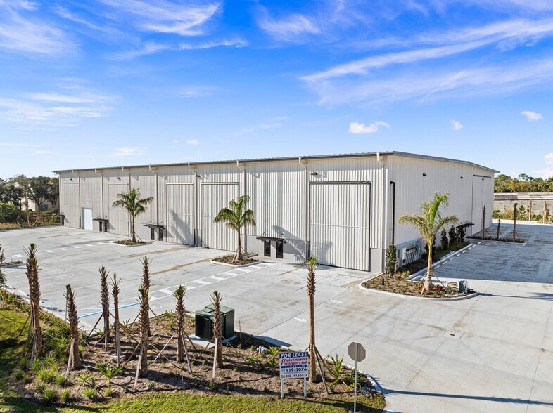 1330 SW Commerce Way, Stuart, FL for lease - Building Photo - Image 3 of 10