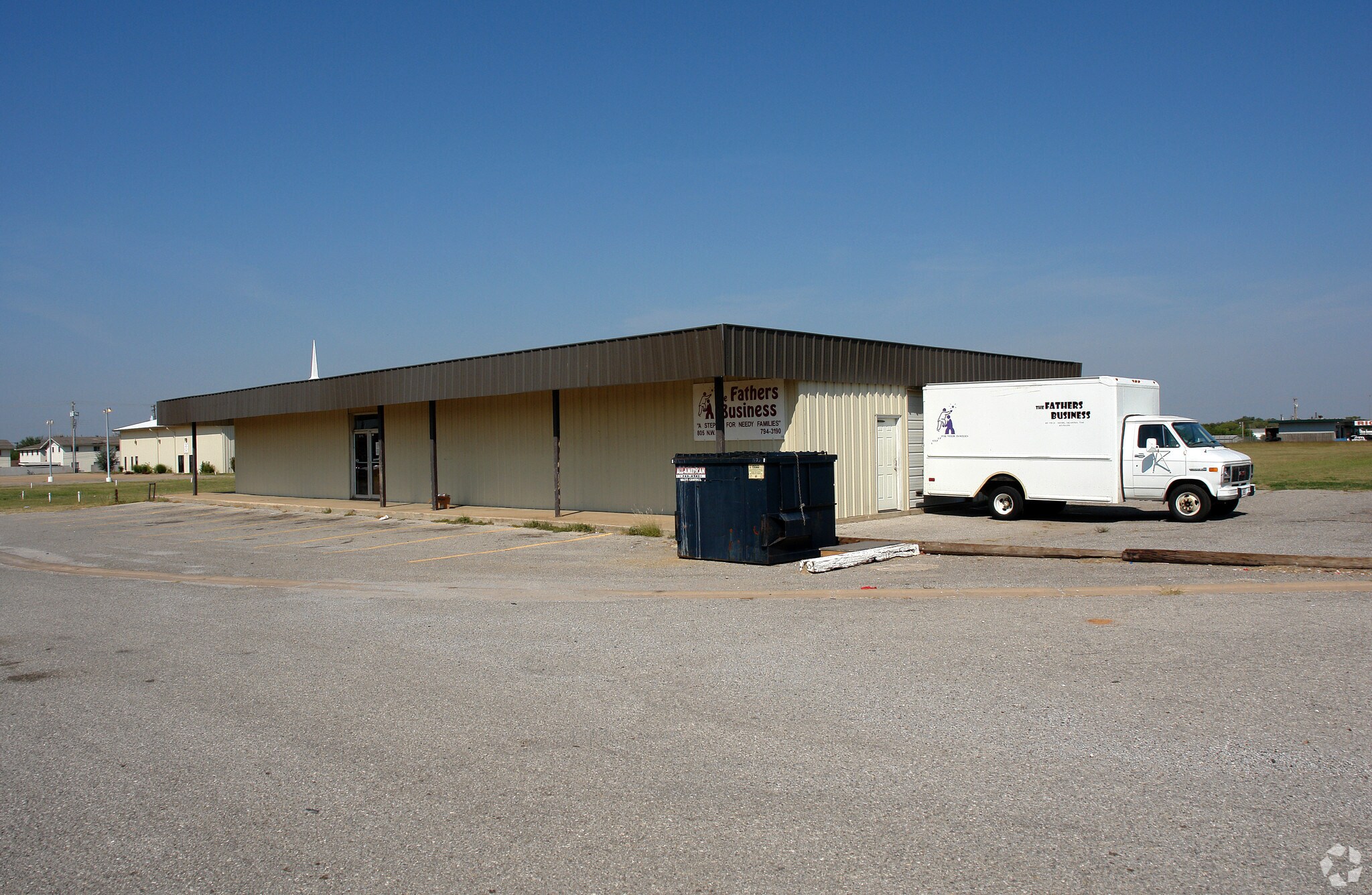 824 NW 24th St, Moore, OK for sale Primary Photo- Image 1 of 1