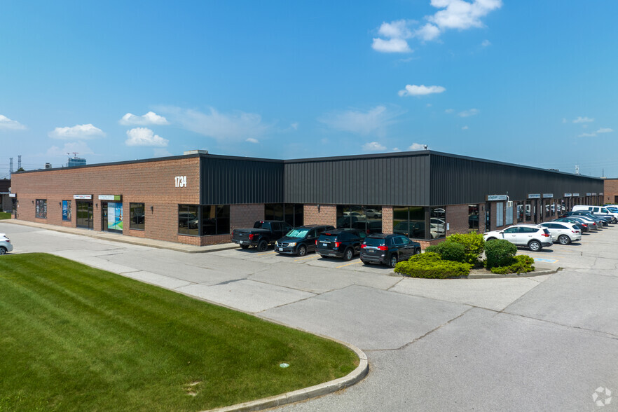 1734-1736 Orangebrook Ct, Pickering, ON for lease - Building Photo - Image 2 of 4