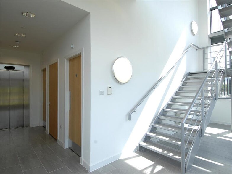 Helen St, Glasgow for lease - Lobby - Image 3 of 3