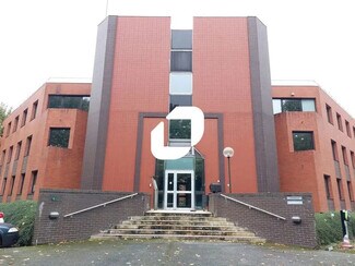 More details for 6 Rue Jean Pierre Timbaud, Montigny-le-Bretonneux - Office for Lease