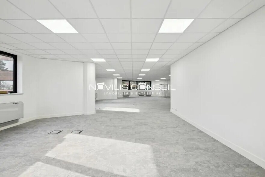 Office in Blagnac for lease - Interior Photo - Image 2 of 6