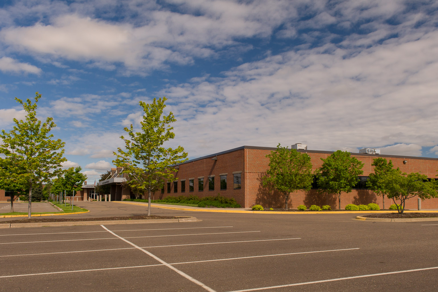 1500-1550 W Highway 36, Roseville, MN for lease Building Photo- Image 1 of 8