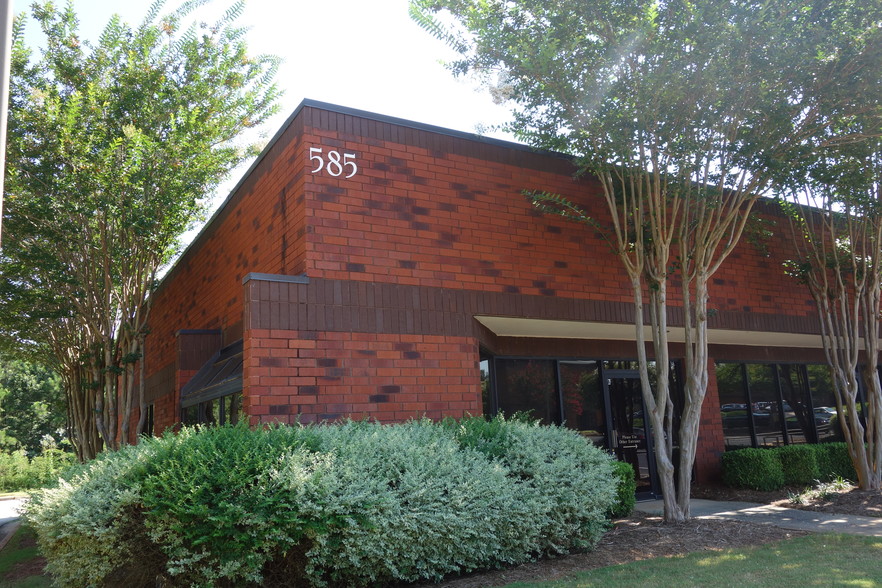 575 Old Norcross Rd, Lawrenceville, GA for lease - Building Photo - Image 1 of 5