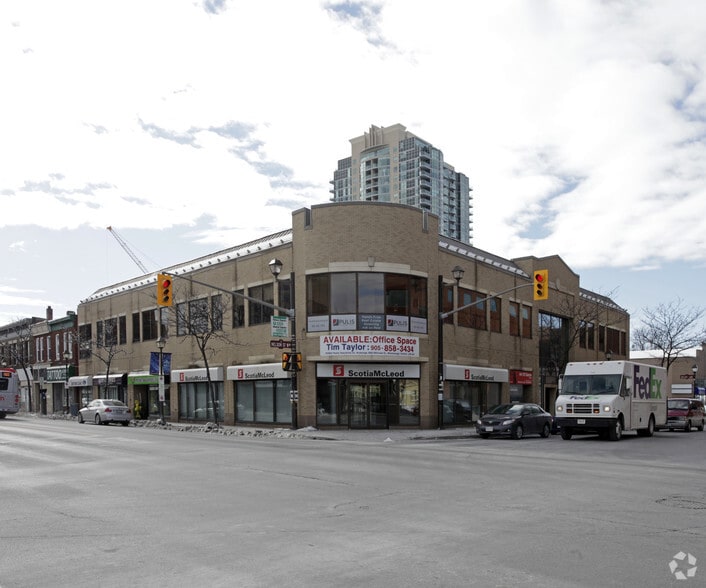 1 Nelson St W, Brampton, ON for lease - Primary Photo - Image 1 of 3