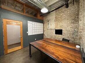 1101 E 6th St, Austin, TX for lease Interior Photo- Image 1 of 4