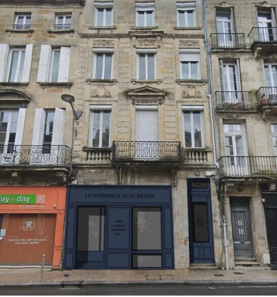 Retail in Bordeaux for lease - Building Photo - Image 1 of 1