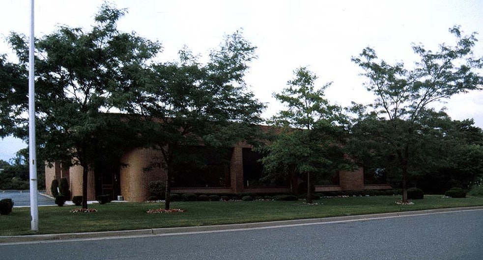 45 Banfi Plz, Farmingdale, NY for lease - Primary Photo - Image 2 of 7